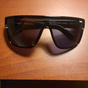 Quay Australia Black Sunglasses with Case